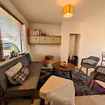 Fiona's Perfect Retreat بيت للعطل *