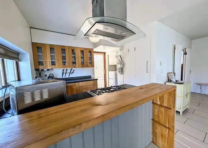 Fiona's Perfect Retreat *